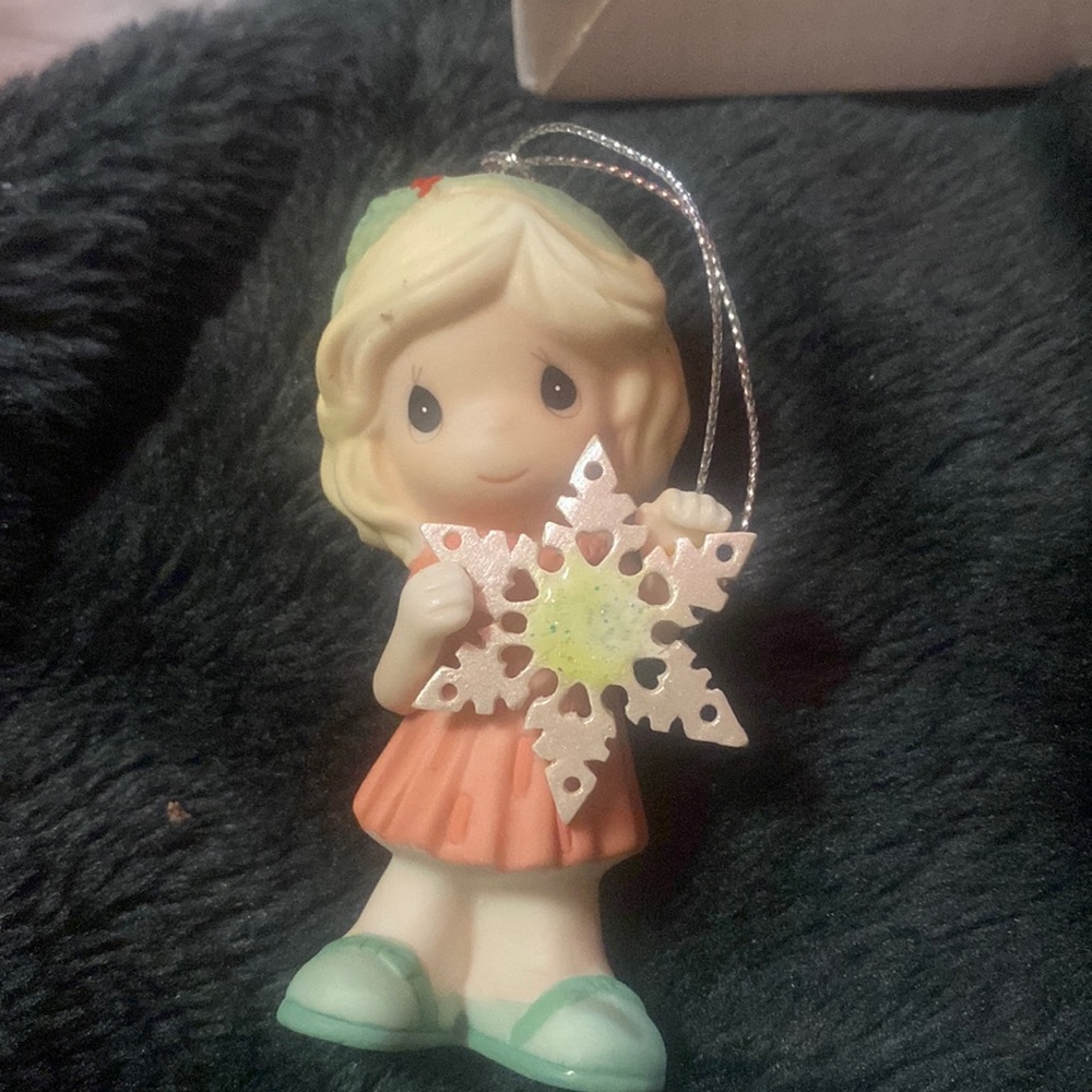 October dish*tissue box cover+❄️ ornament 3.5x2”👗 - Picture 2 of 16